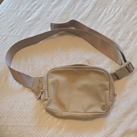 lululemon athletica Handbags - Lululemon Athletica Tan Belt Bag